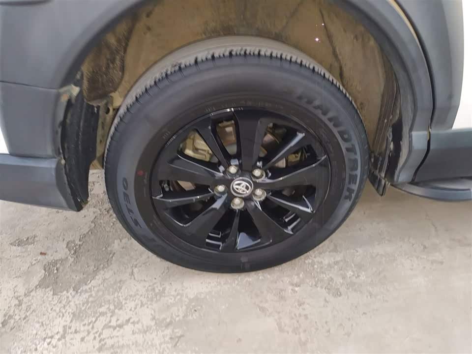 Toyota RAV4 Rongfang