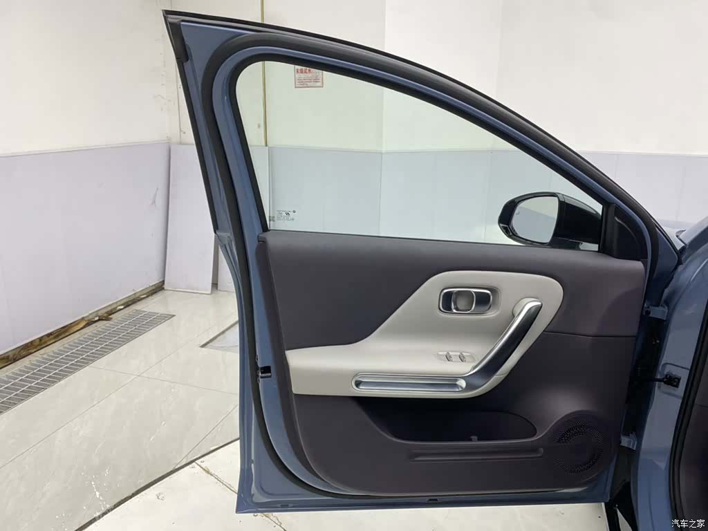 Leapmotor B01, 2025 16