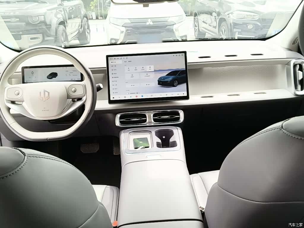 Leapmotor B01, 2025 10