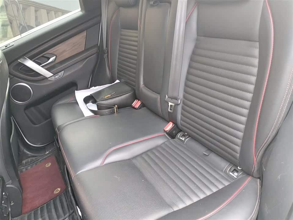 Land Rover Discover sports