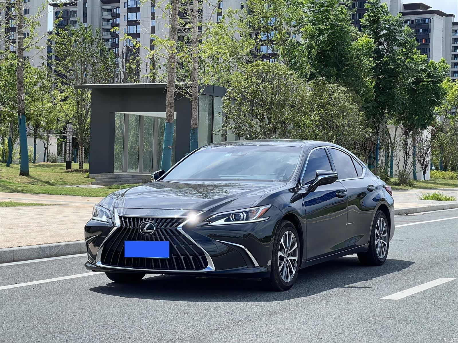 Lexus ES, 2023 1
