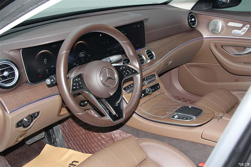 Mercedes-Benz E-Class, 2022 22