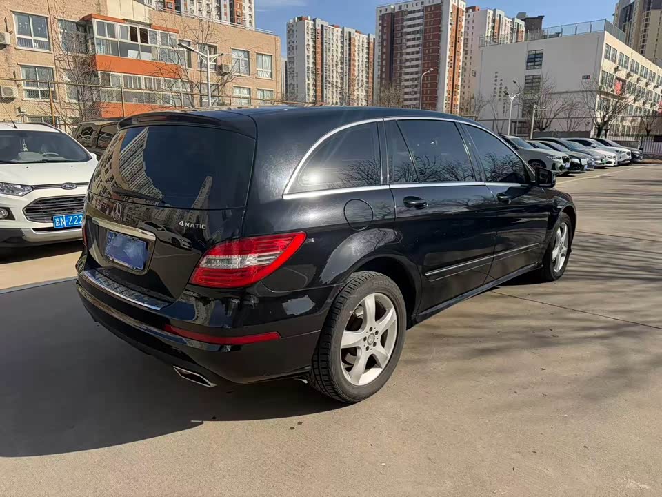 Mercedes-Benz R-class