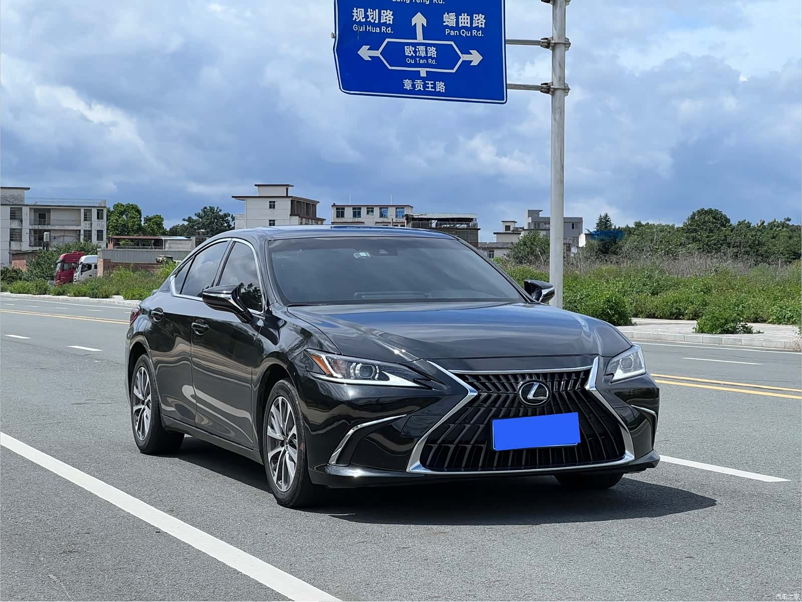 Lexus ES, 2023 3