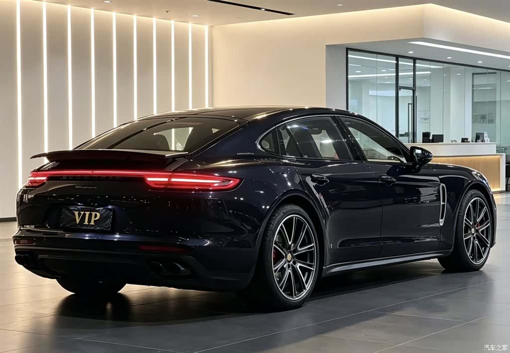 Porsche Panamera, 2019 все фото