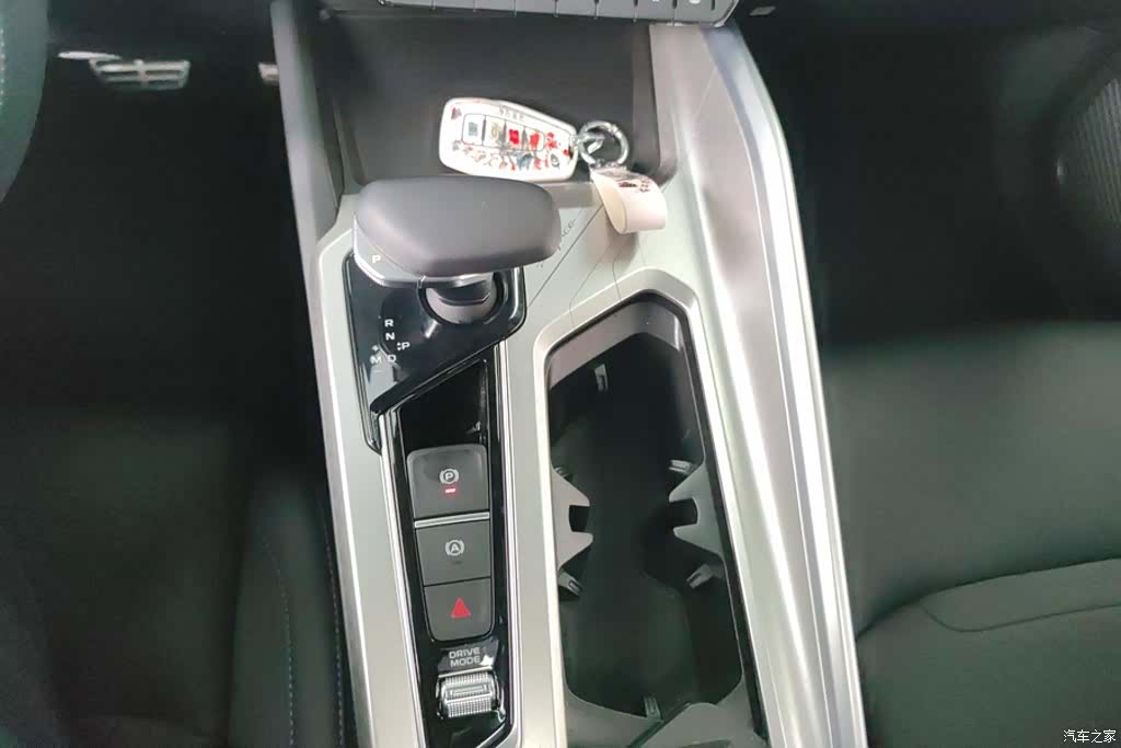 Geely Preface, 2024 16