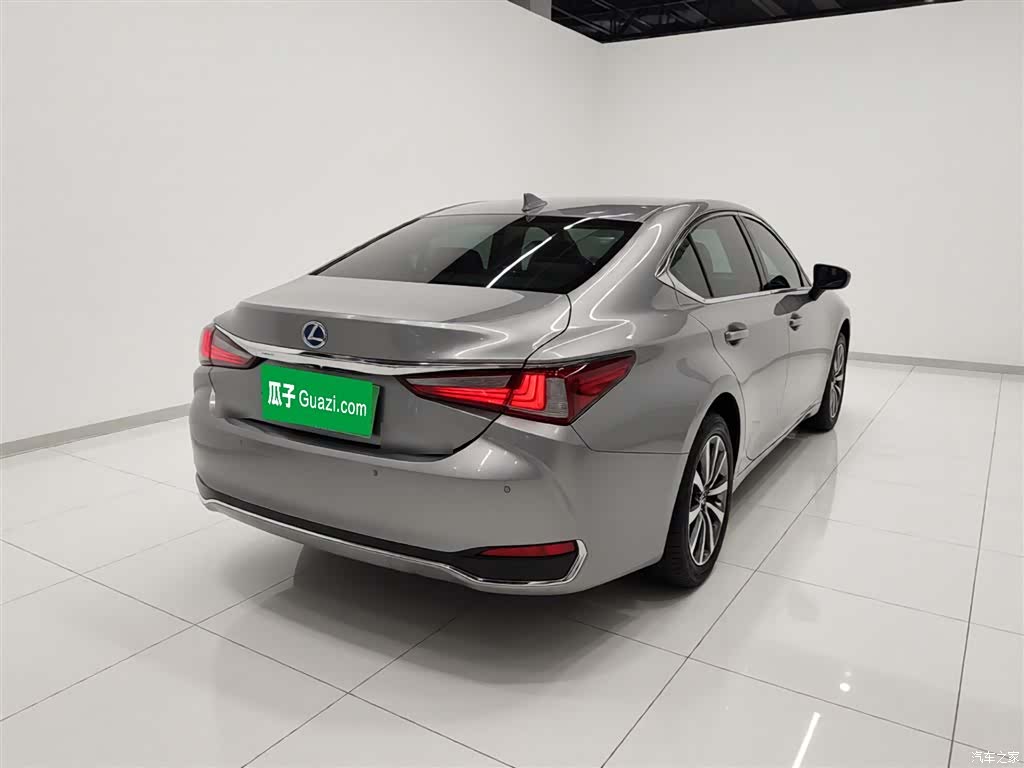 Lexus ES, 2023 7