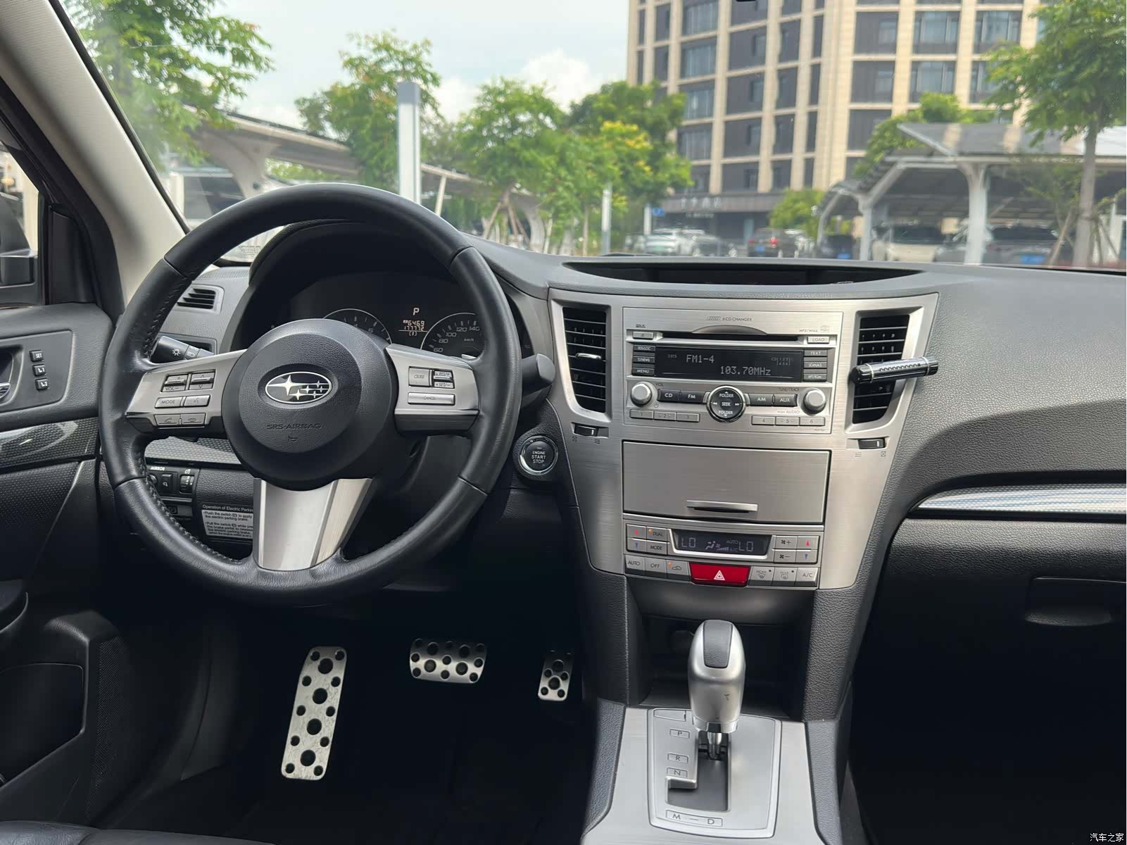 Subaru Legacy, 2011 17