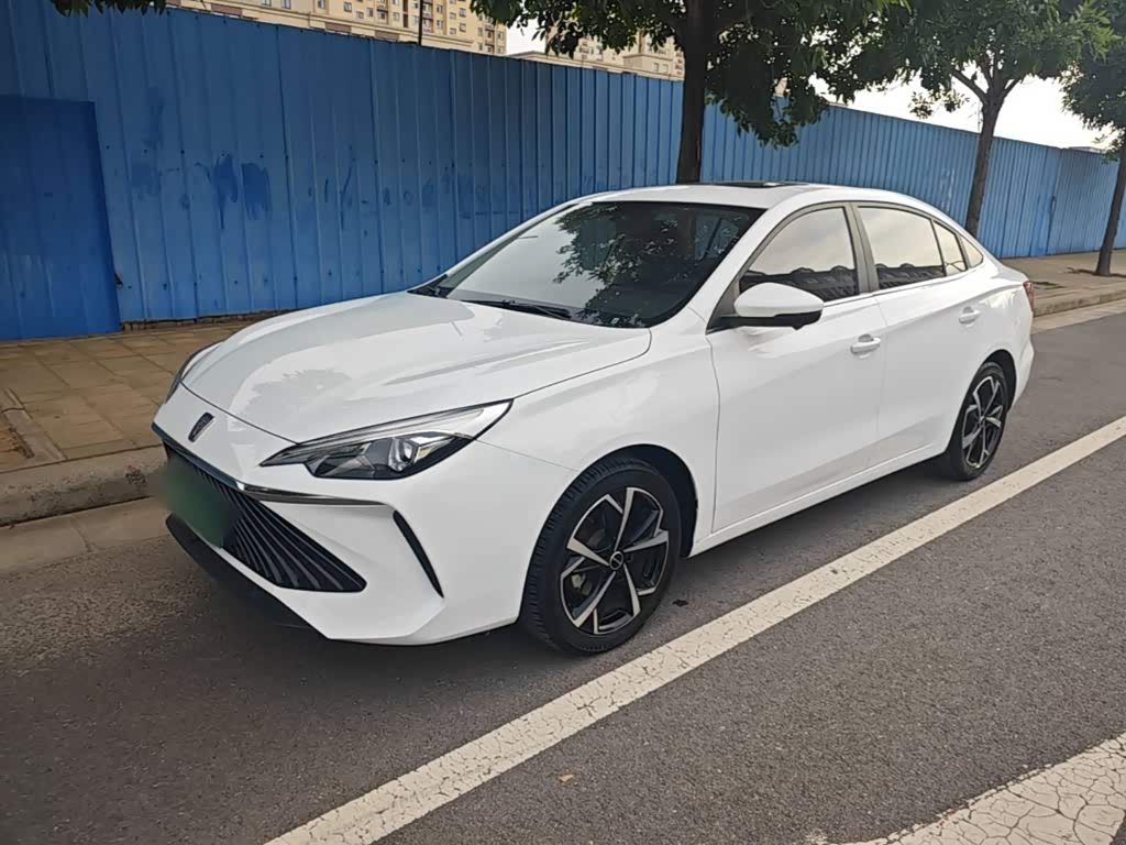 Roewe i5