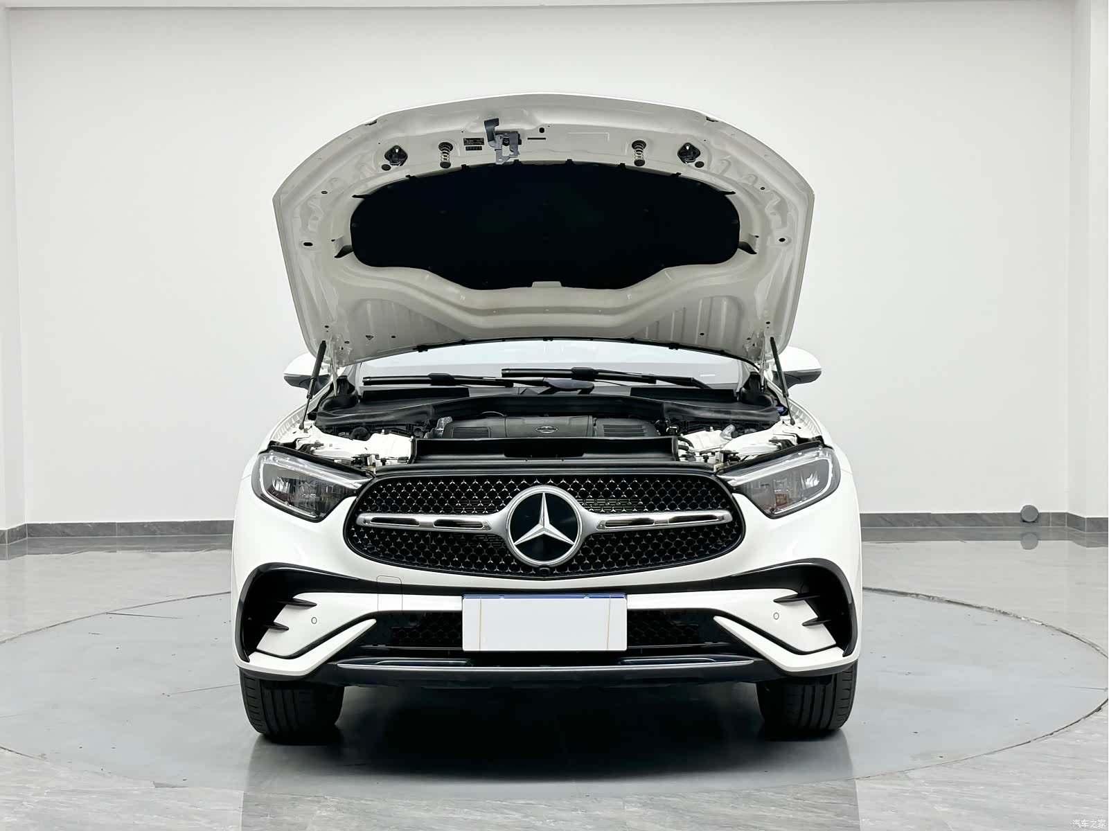 Mercedes-Benz GLC, 2024 27