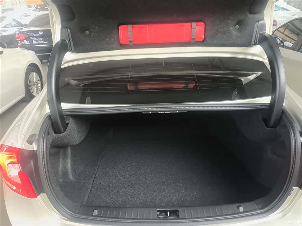 Volvo S60, 2019 15