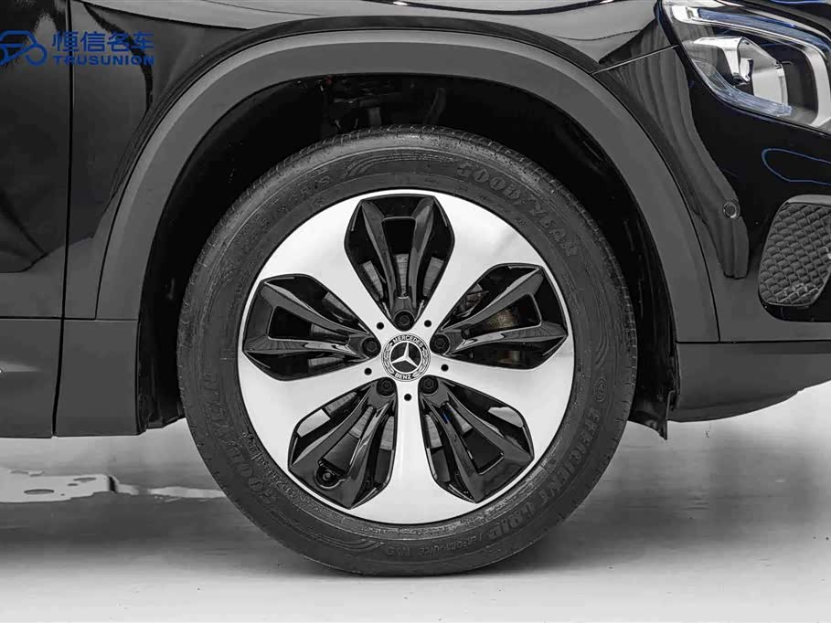 Mercedes-Benz GLB Mercedes-Benz GLB