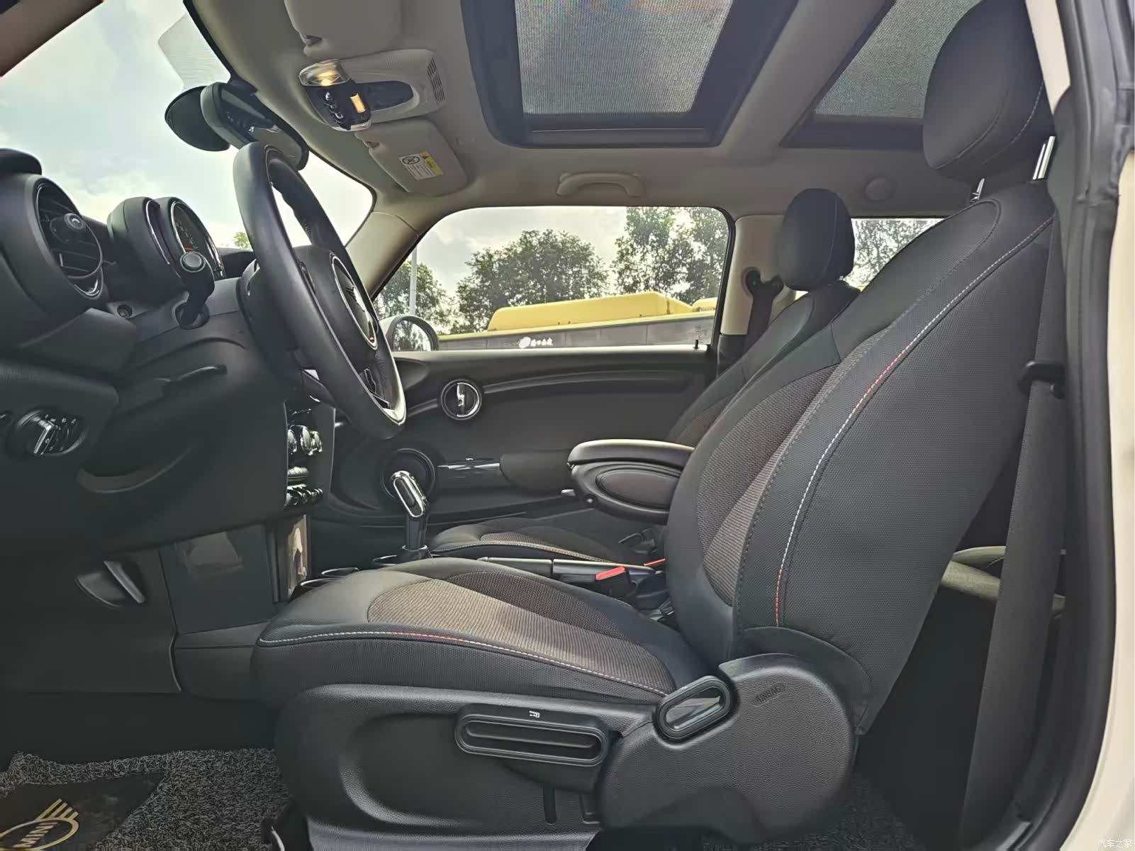 Mini ONE, 2019 4