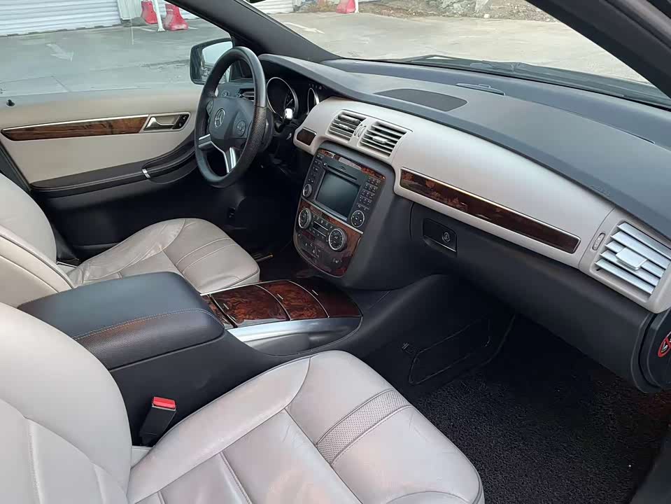 Mercedes-Benz R-class