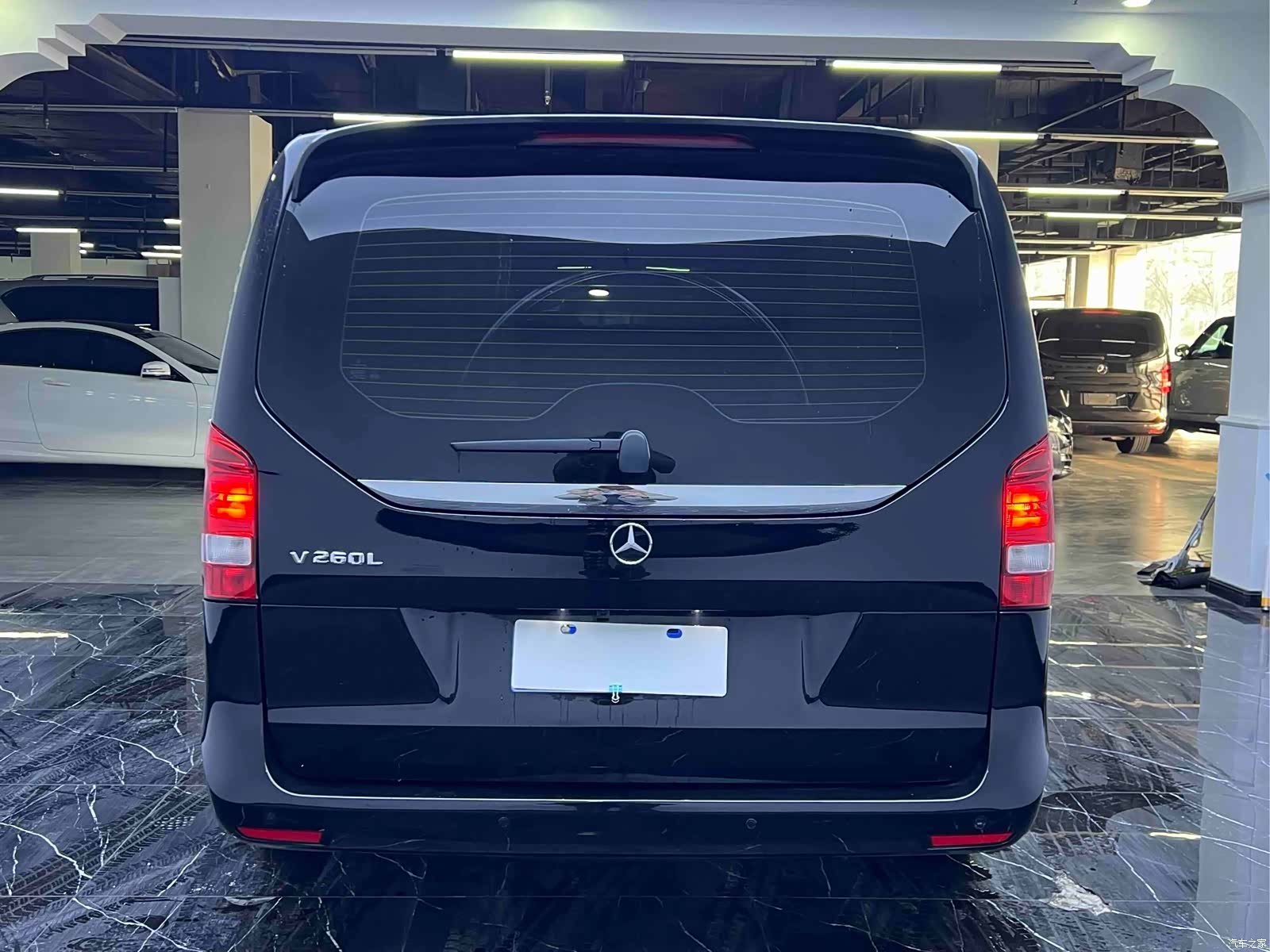Mercedes-Benz V-Class, 2020 19