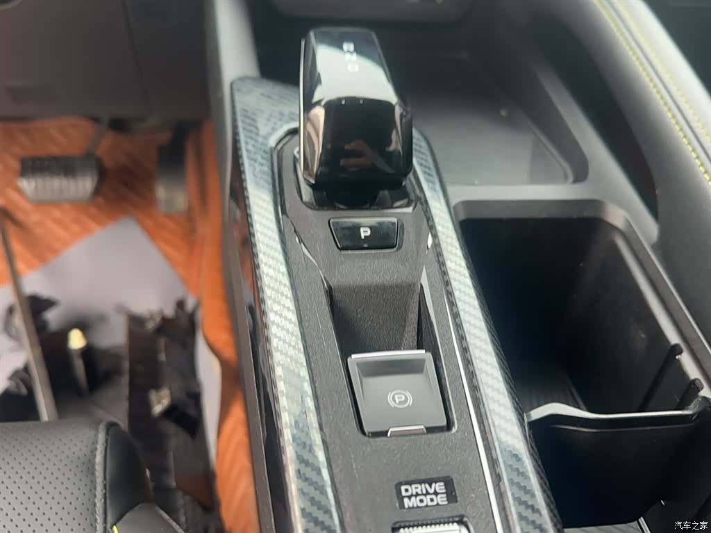 Geely Coolray, 2022 18