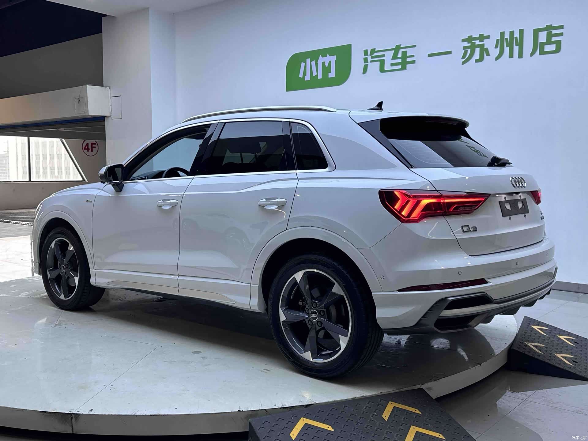 Audi Q3, 2022 4