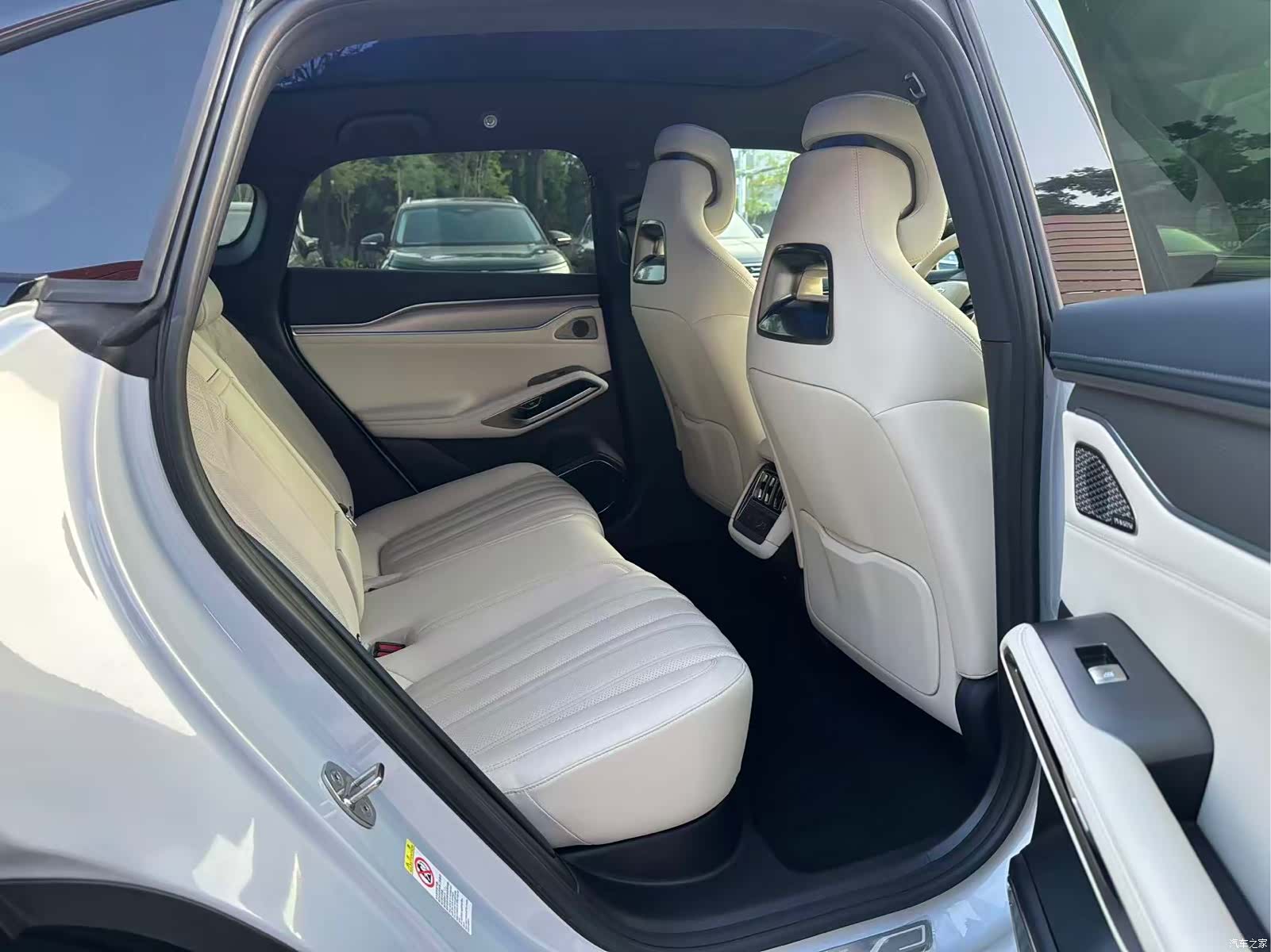 BYD Song, 2024 11
