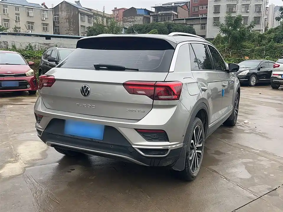 Volkswagen T-ROC exploring Songs