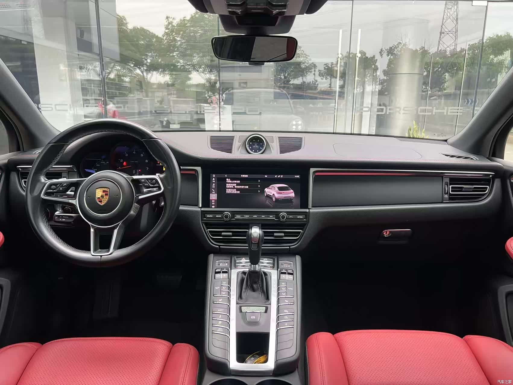 Porsche Macan, 2021 10