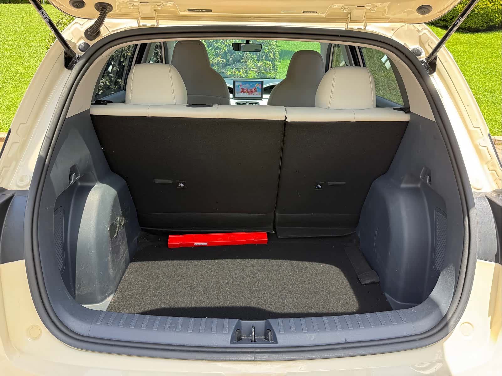 Geely Xingyuan, 2025 23