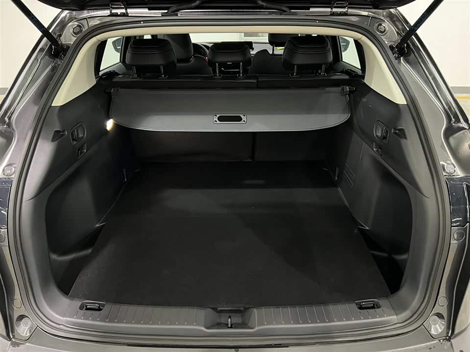 Mazda CX-50 line also