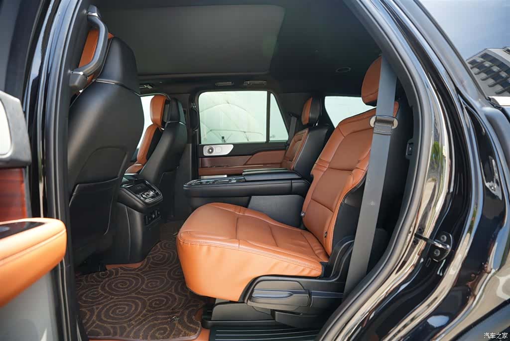 Lincoln Navigator, 2021 12