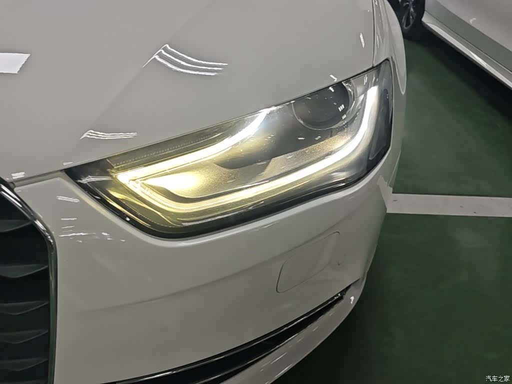 Audi A4L, 2014 24