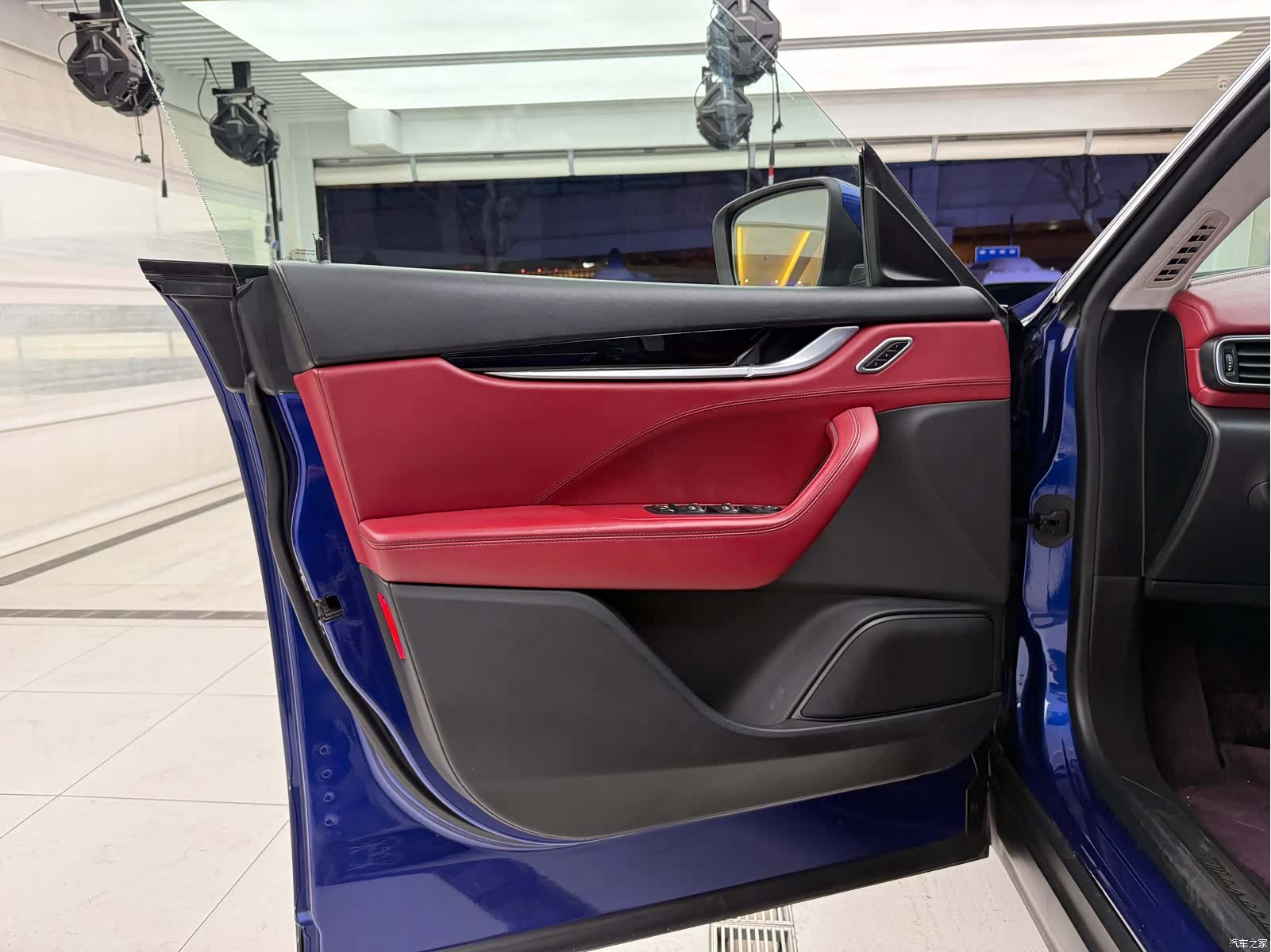 Maserati Levante, 2017 13