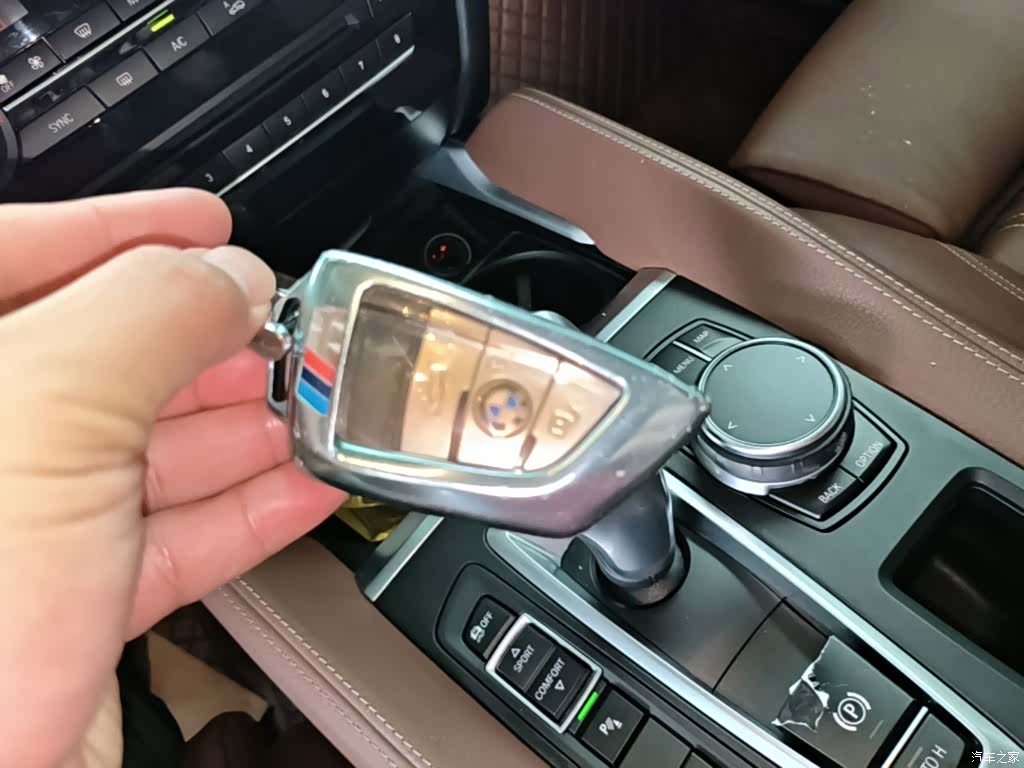 BMW X6, 2018 9