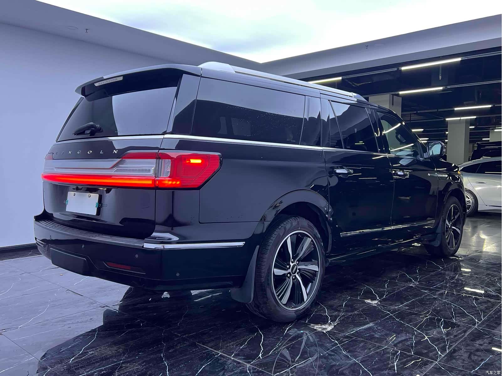Lincoln Navigator, 2019 19