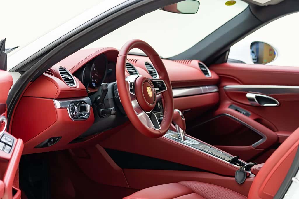 Porsche Cayman, 2019 9