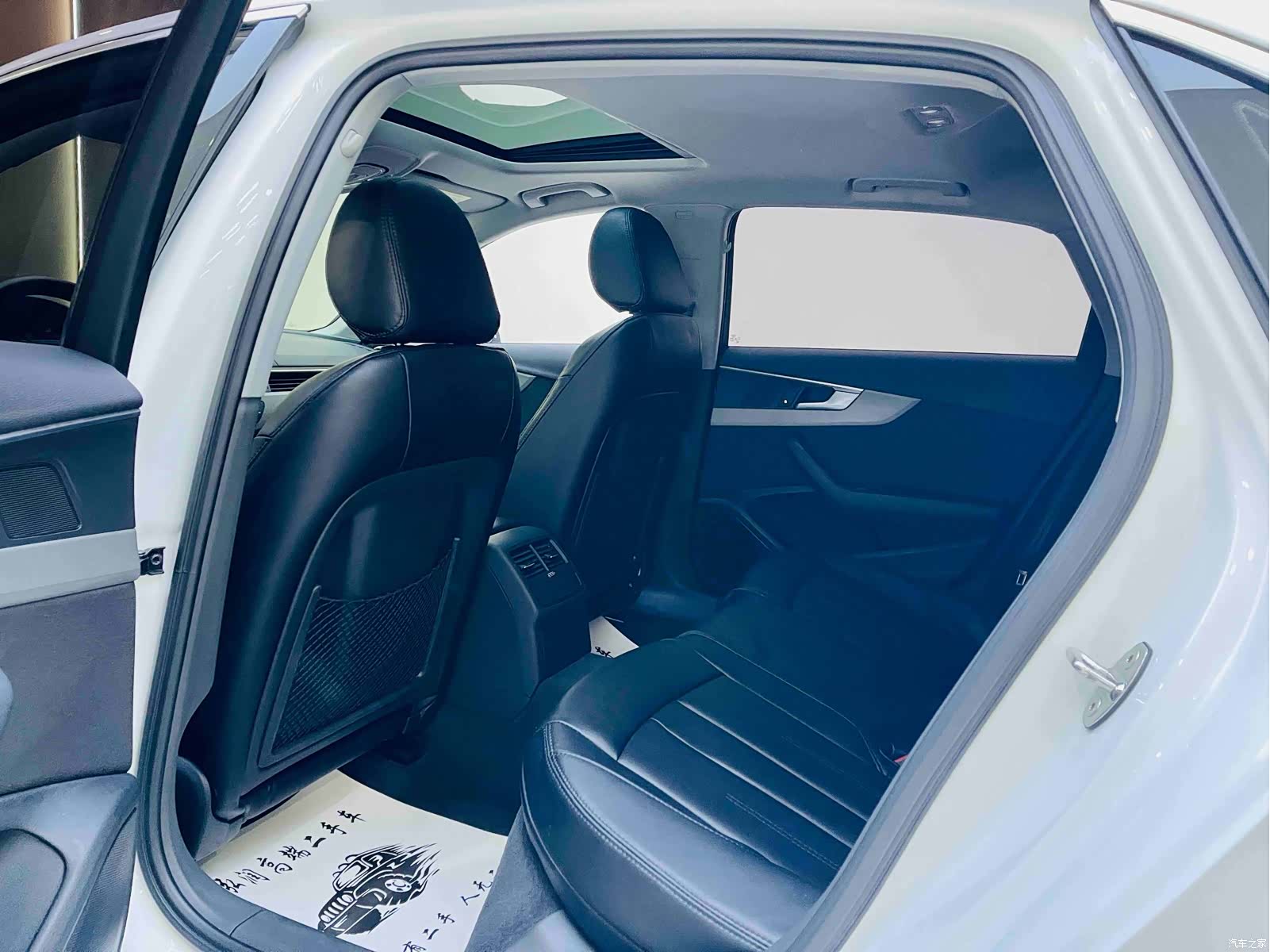 Audi A4L, 2018 7