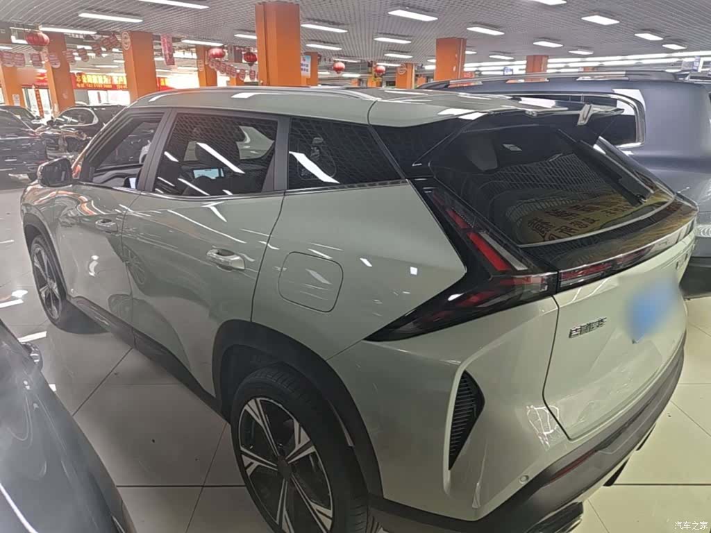 Geely Boyue, 2023 все фото
