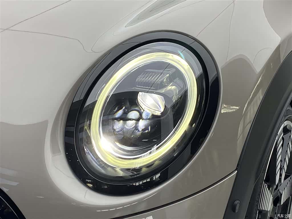 Mini Cooper, 2023 31
