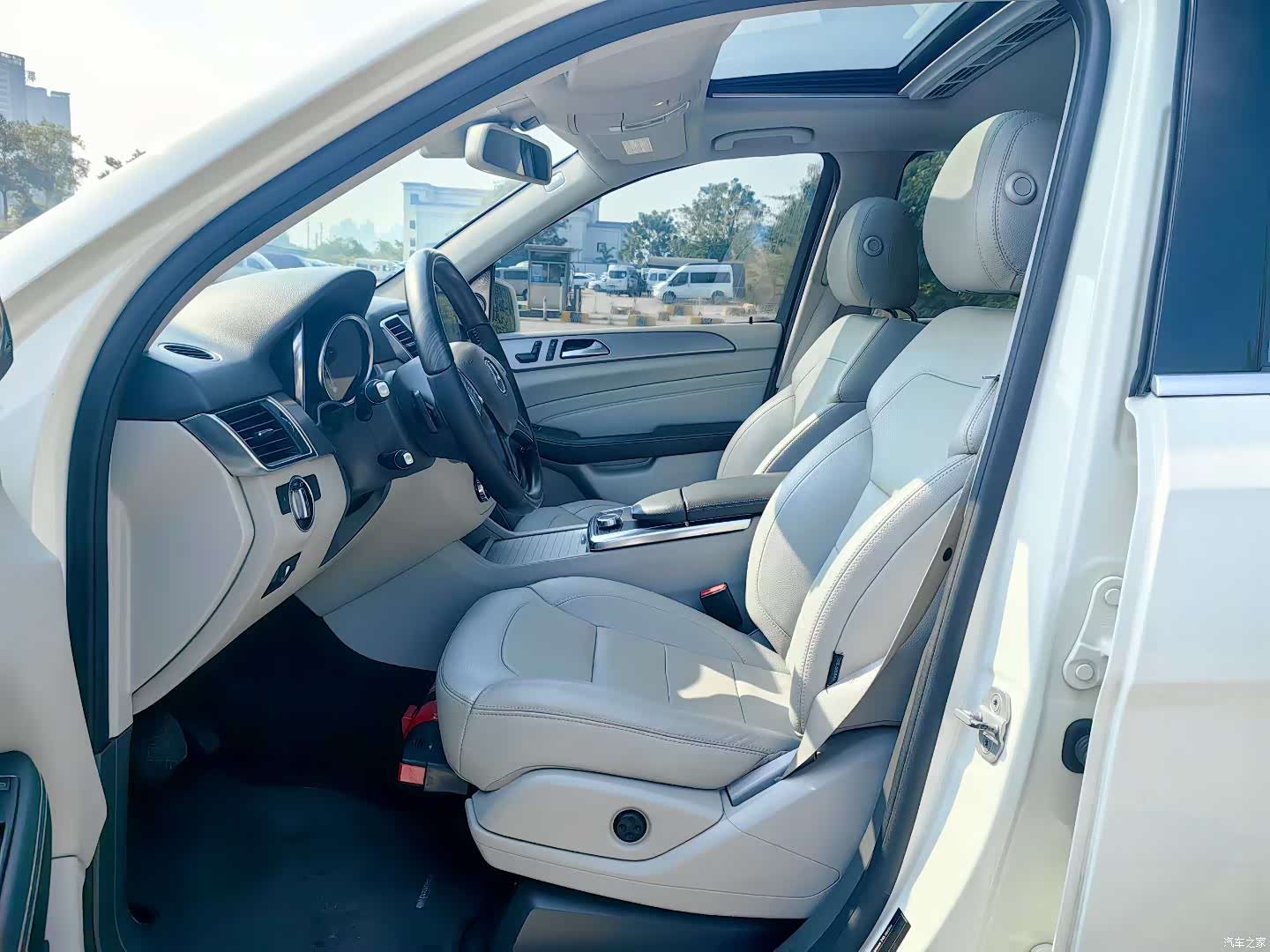 Mercedes-Benz M-Class, 2013 4