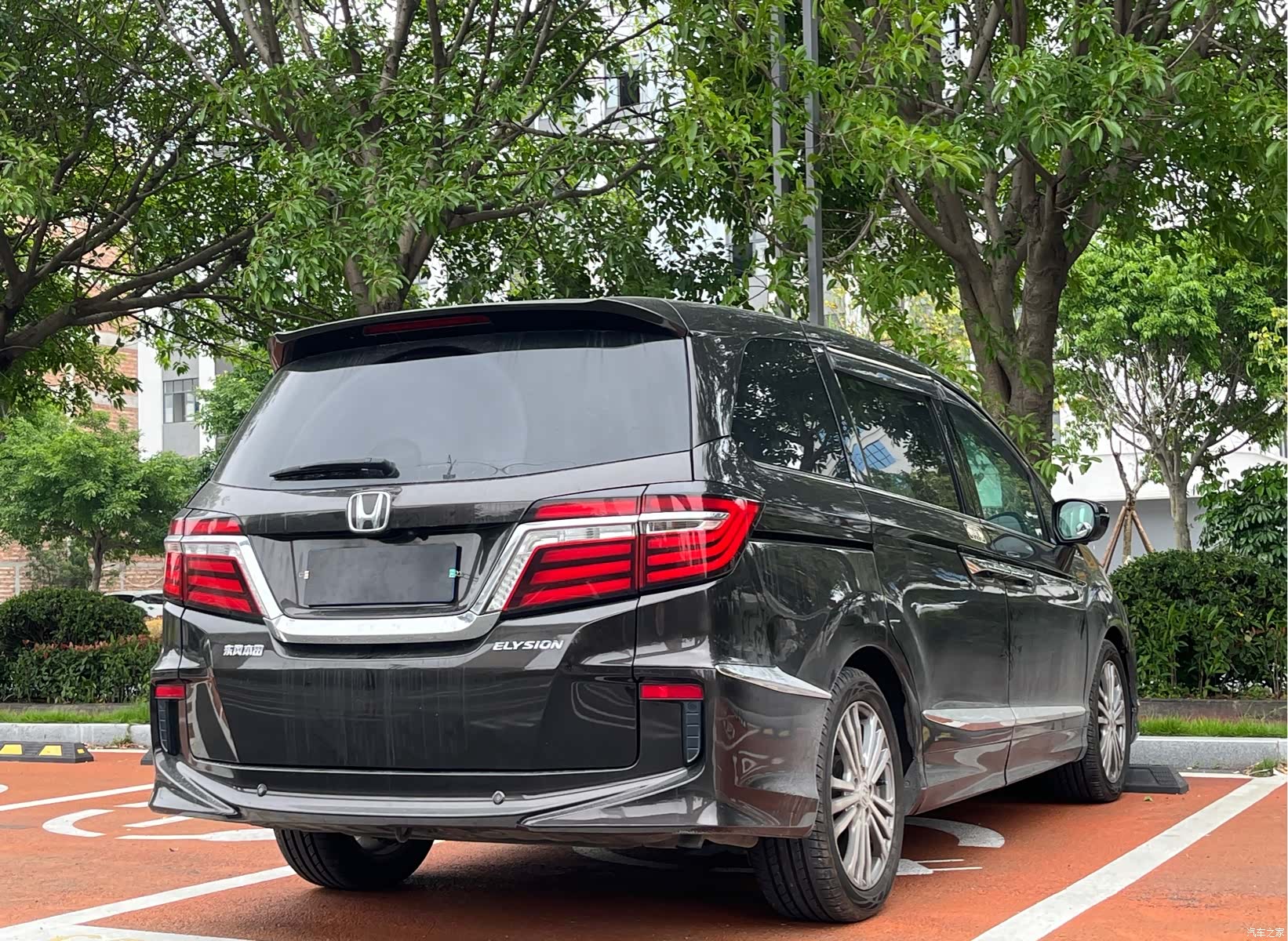 Honda Elysion, 2018 9