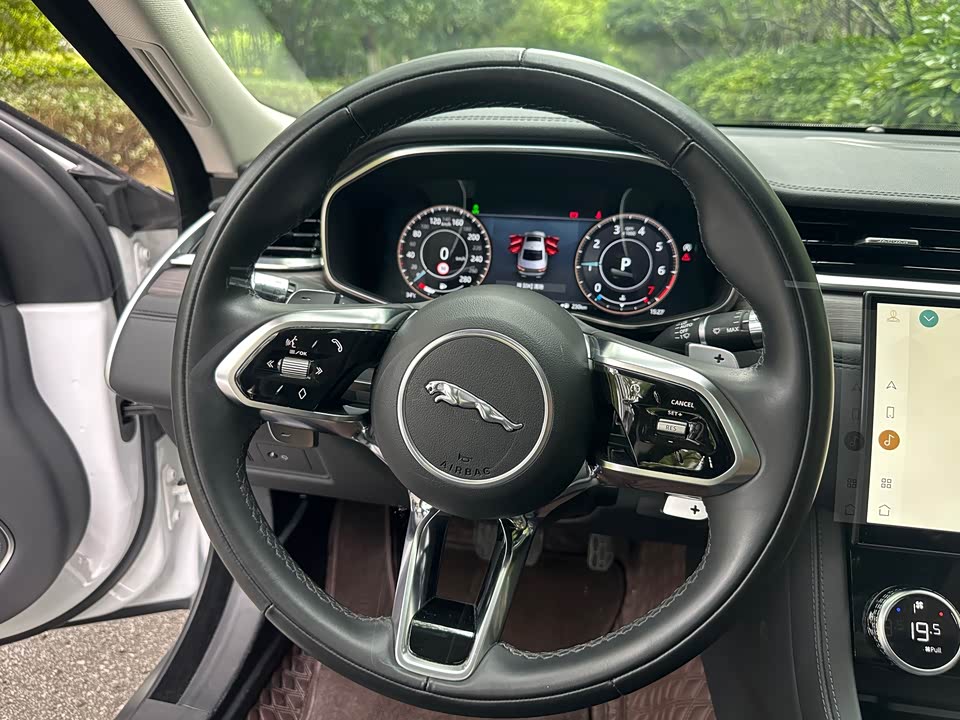 Jaguar XFL