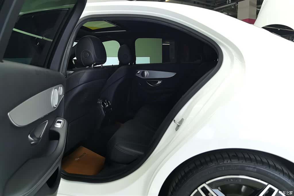Mercedes-Benz C-Class, 2021 11