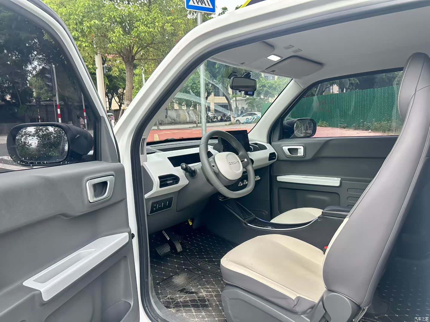 Geely Panda, 2024 4