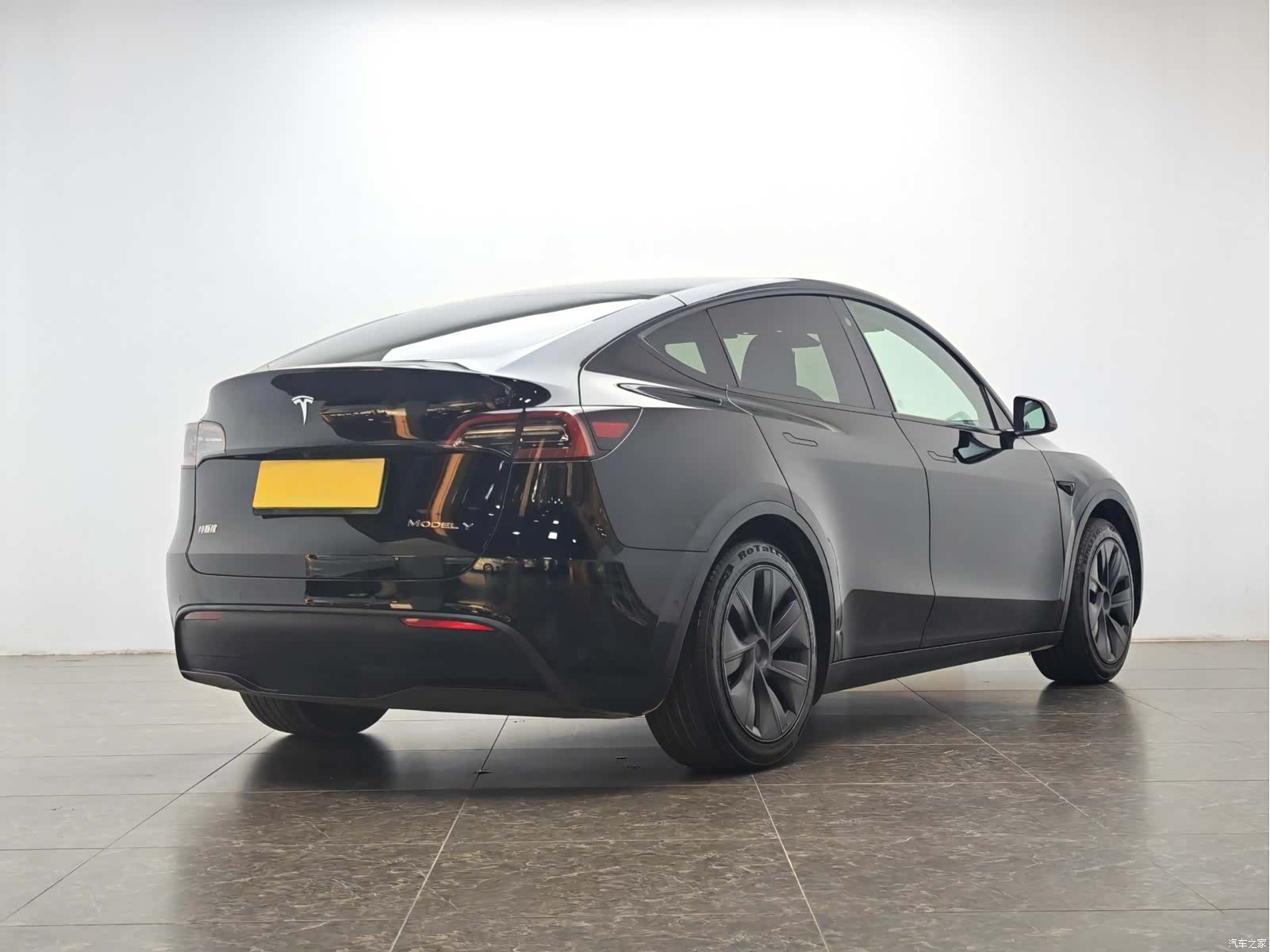 Tesla Model Y, 2024 3