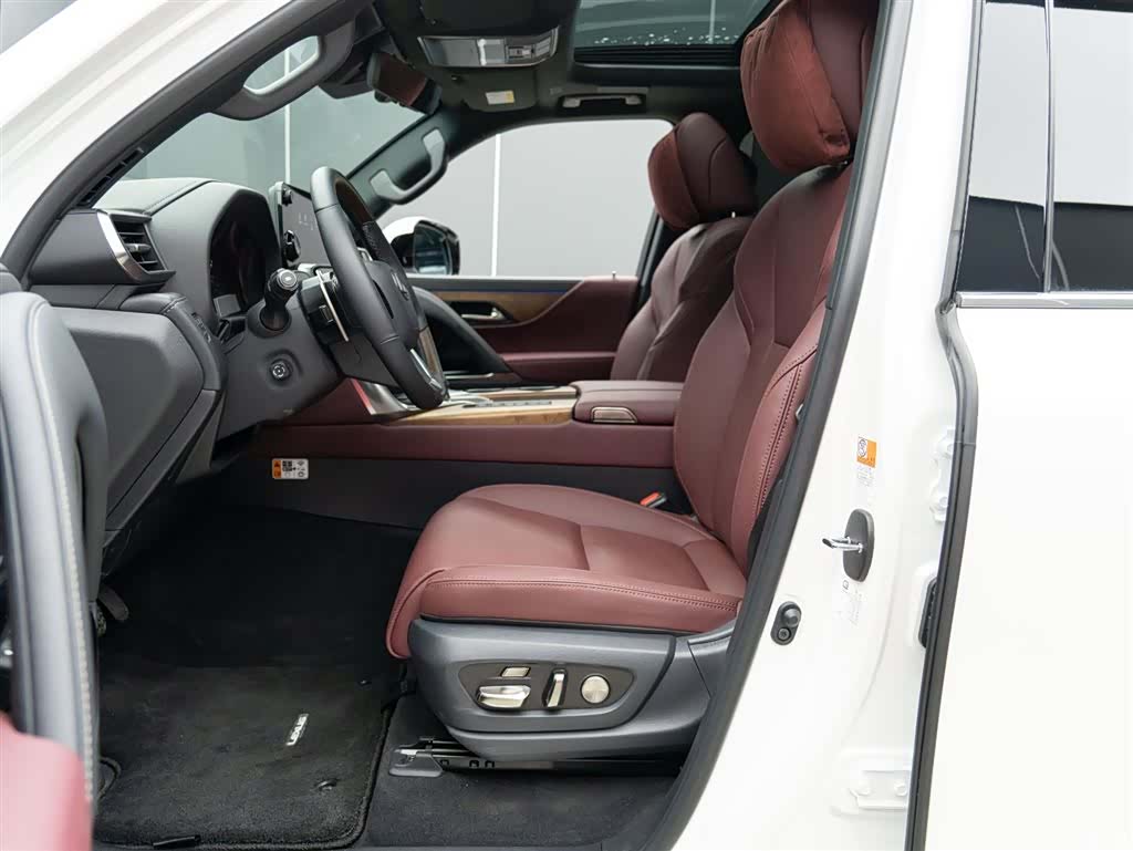 Lexus LX, 2026 10