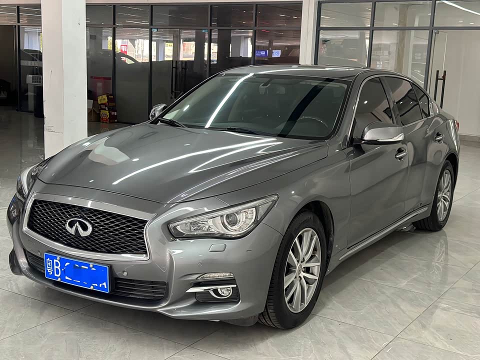 Infiniti Q50L