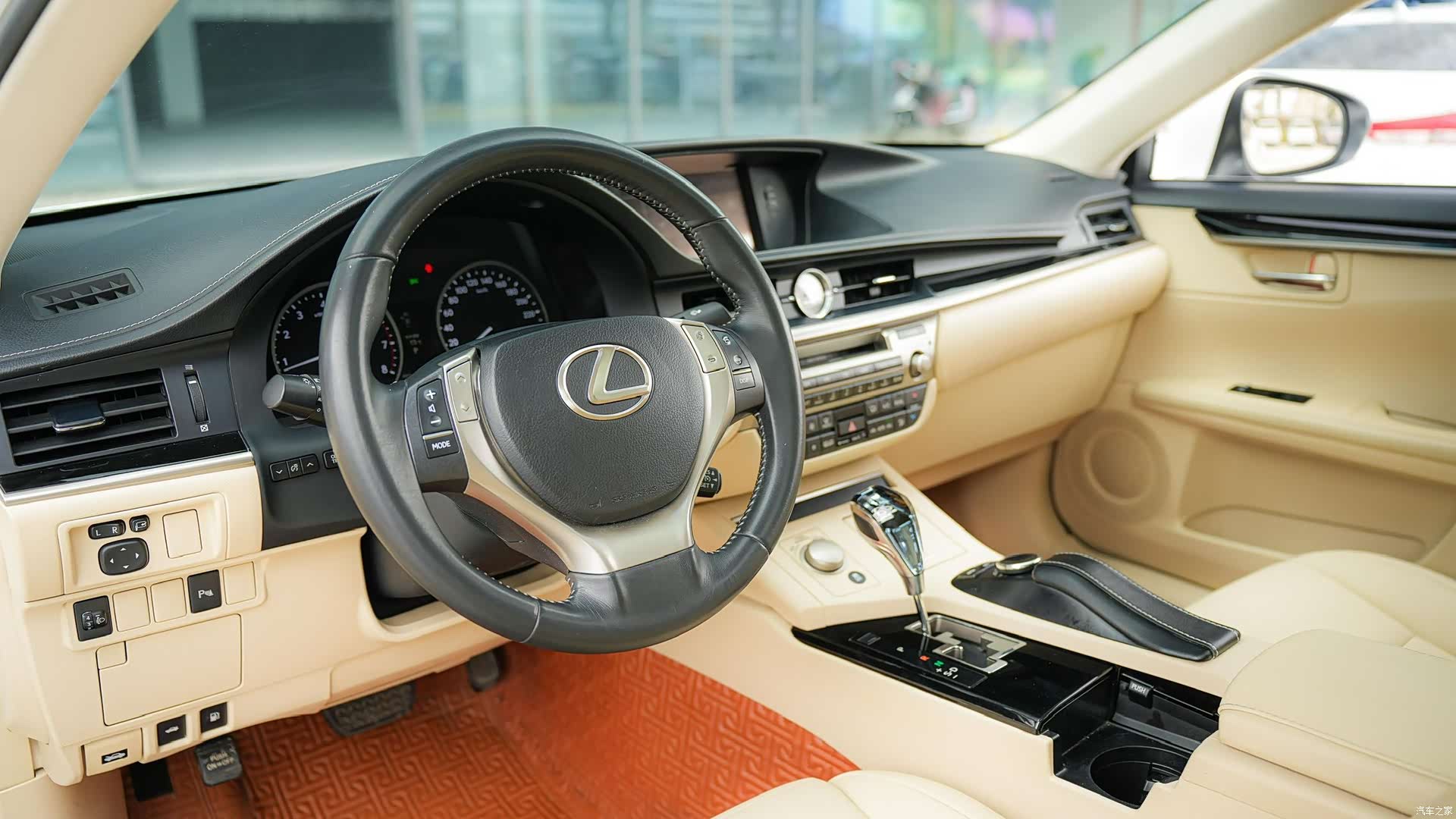 Lexus ES, 2013 9