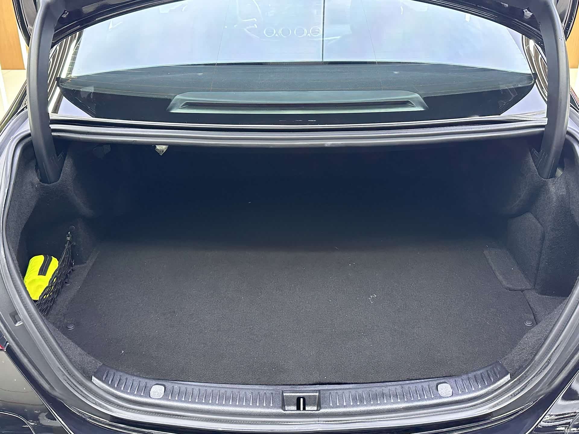 Mercedes-Benz E-Class, 2022 20