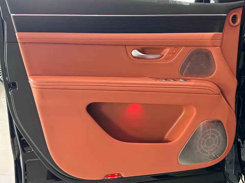 AITO Ask the world M7