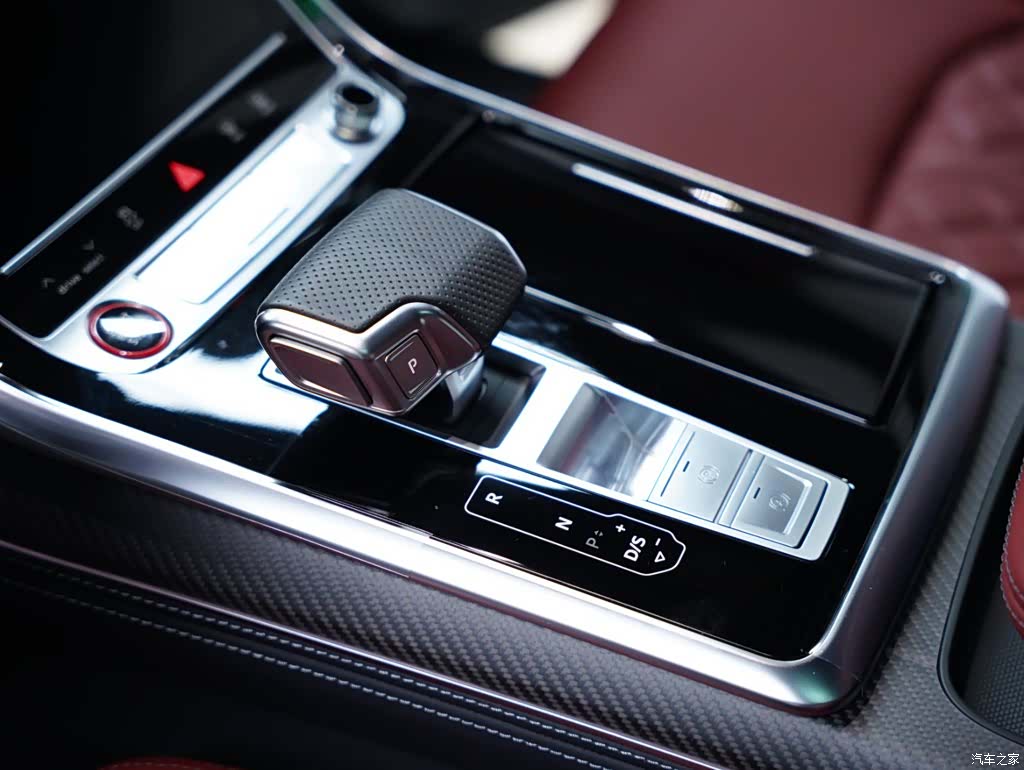 Audi Q7, 2024 38