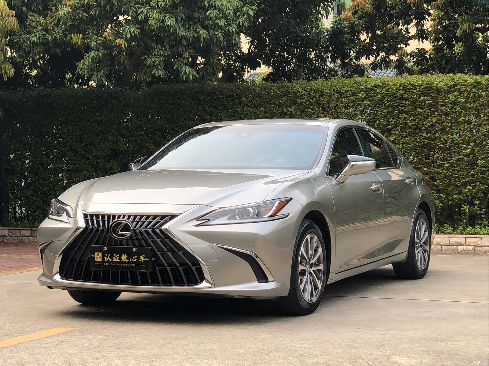 Lexus ES, 2022 1