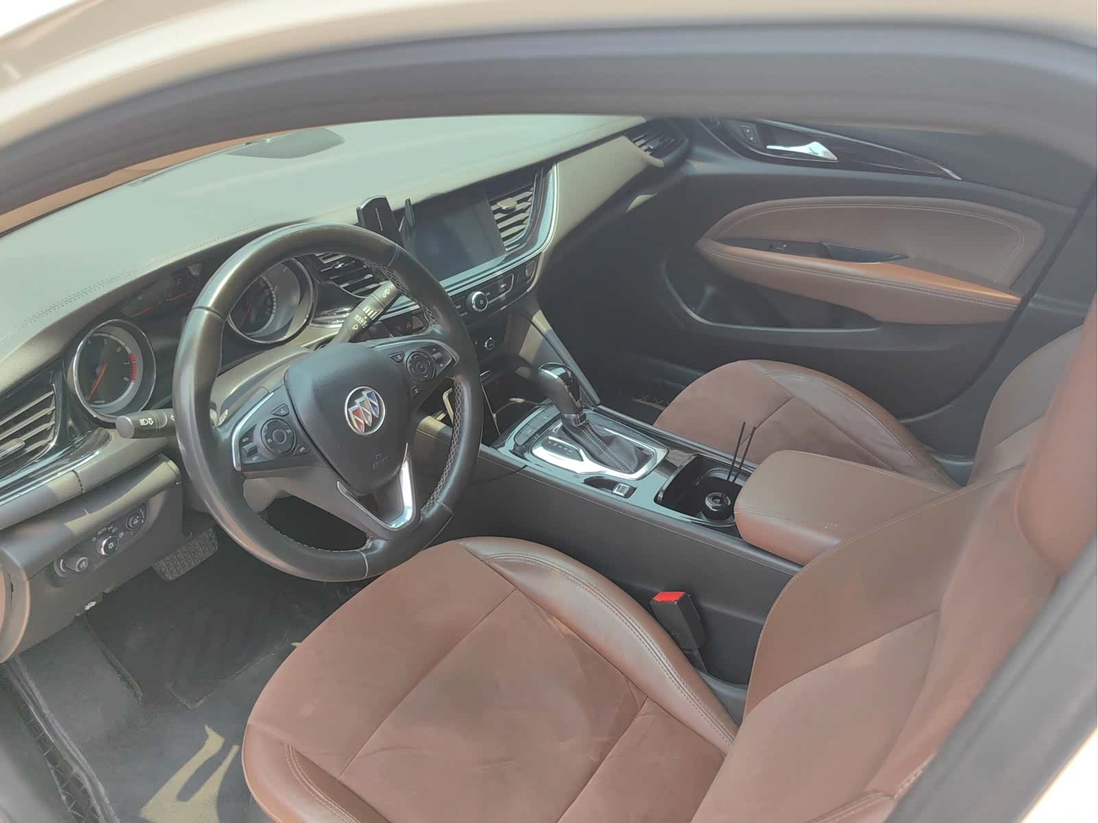 Buick Regal, 2018 все фото
