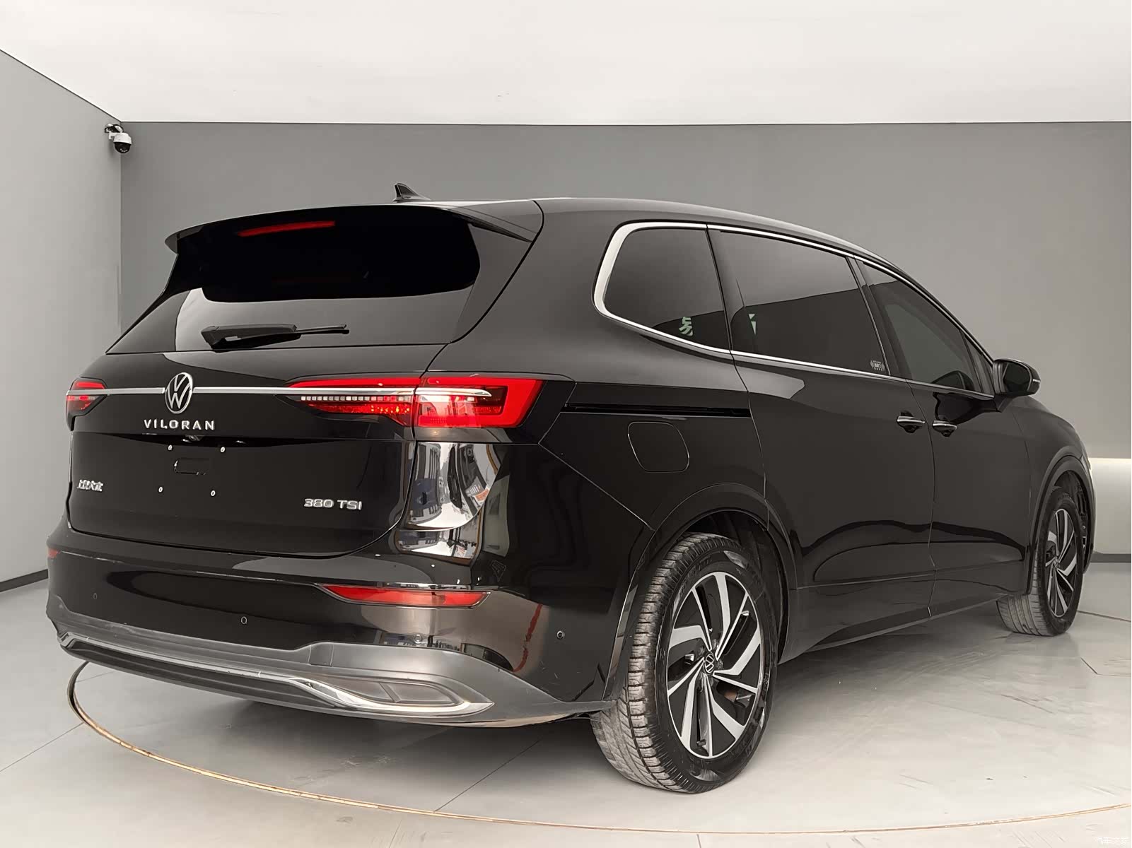 Volkswagen Viloran, 2023 35